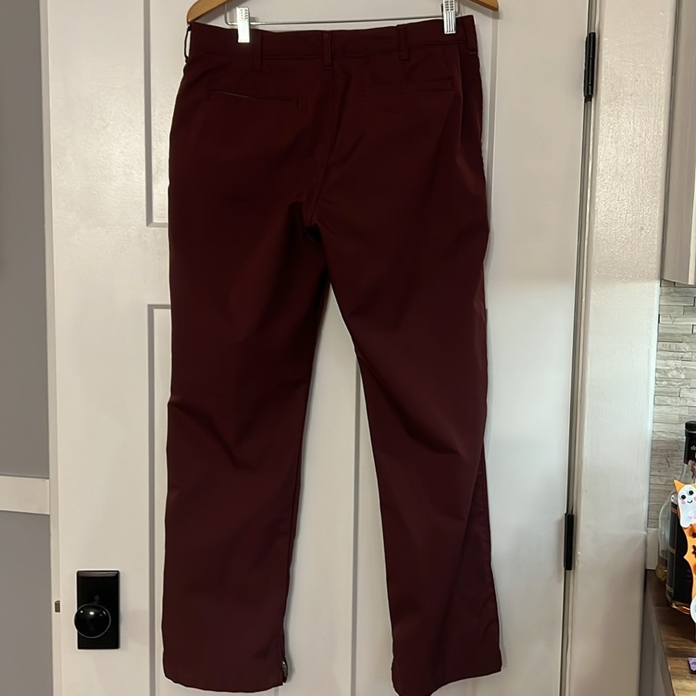 Weekend golf pants 33x30